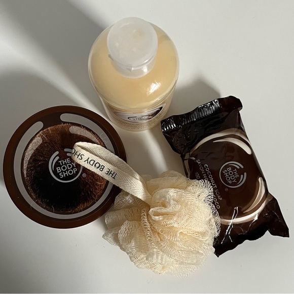 The Body Shop Bath & Body The Body Shop Coconut Cream Body Scrub
